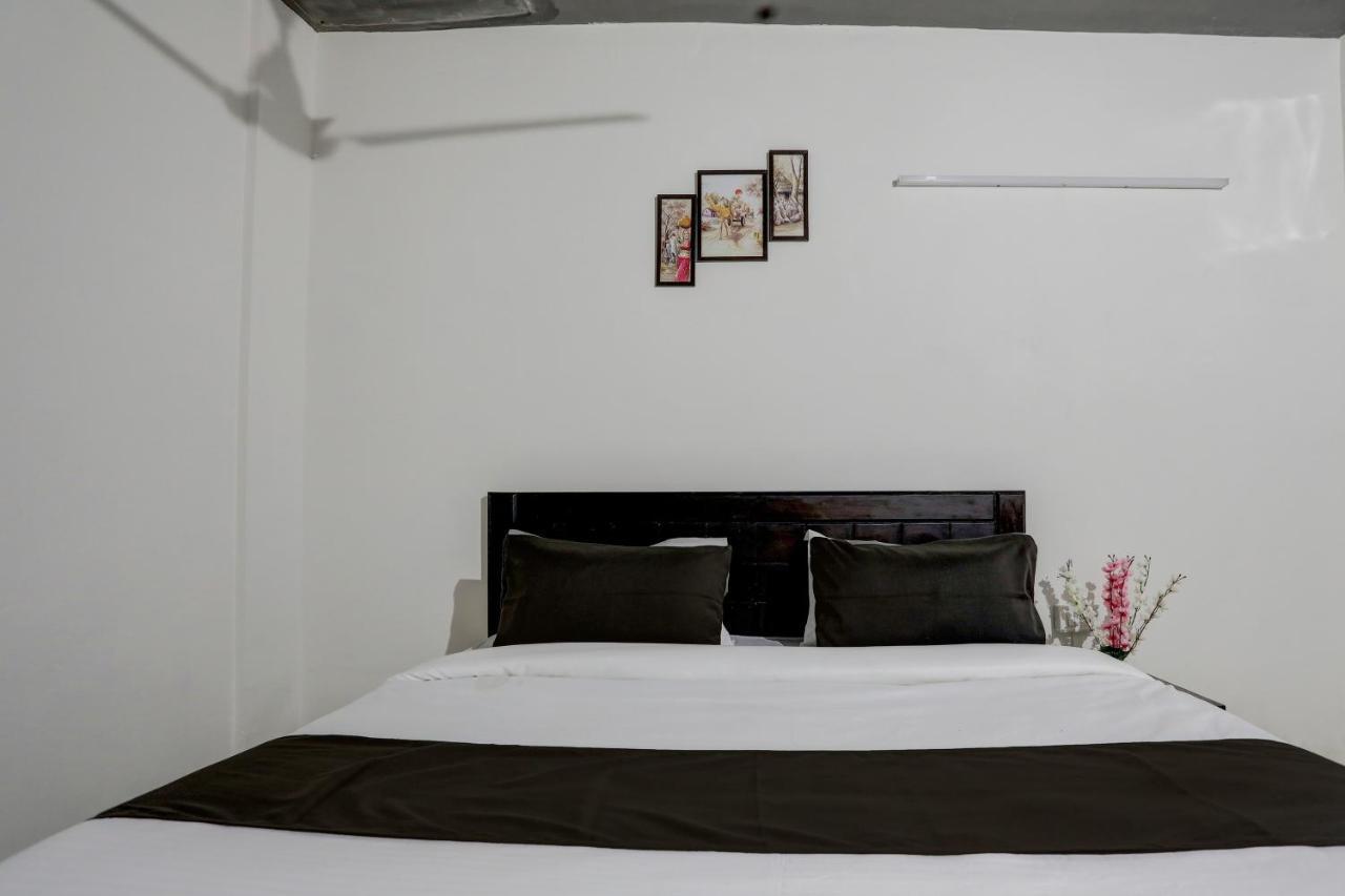 Hotel O The Royal Villa New Delhi Bagian luar foto