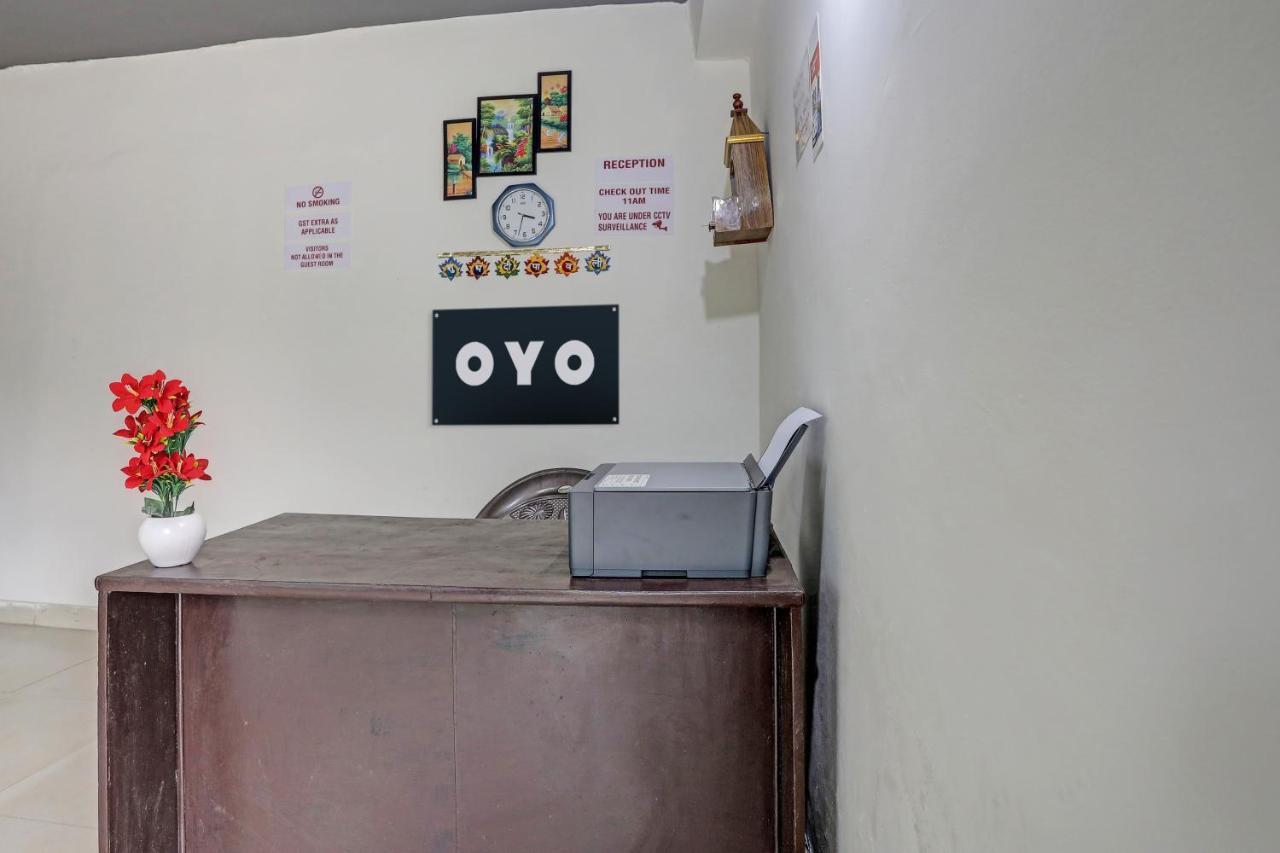 Hotel O The Royal Villa New Delhi Bagian luar foto